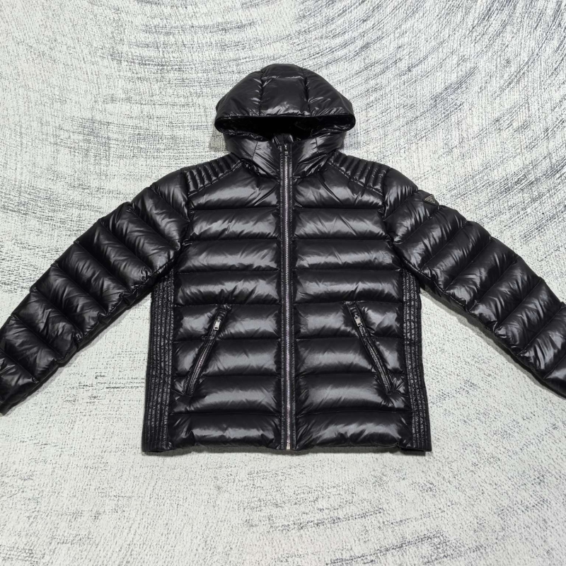 Pra*a down coat